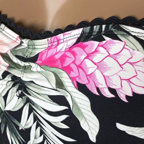 NWT Tommy Bahama Bandeau Ginger Flowers Swimsuit - Picture 2 of 3